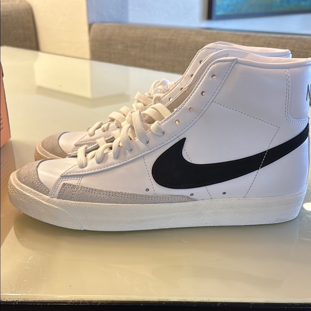 Nike Men’s Blazer Mid '77 White/Black Casual Sneakers